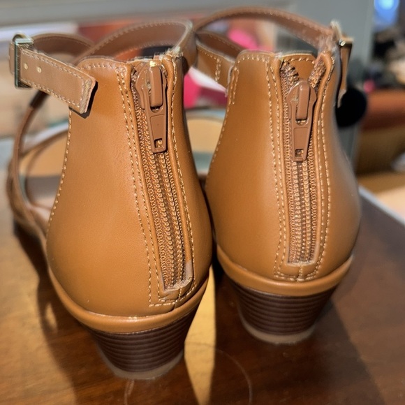 Kelly & Katie sandals wedge 10 crisscross Brown Strappy ankle strap - Picture 4 of 7